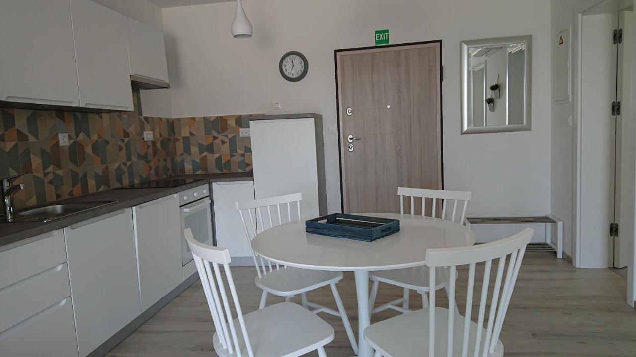 Roza Apartment Крес Екстериор снимка