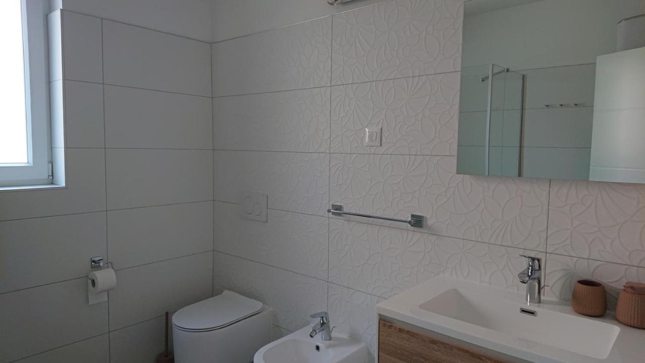 Roza Apartment Крес Екстериор снимка